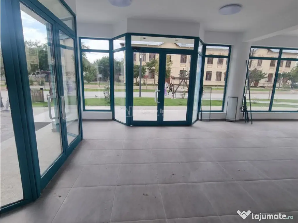 SPATIU COMERCIAL ULTRACENTRAL - Str . LIBERTATII 