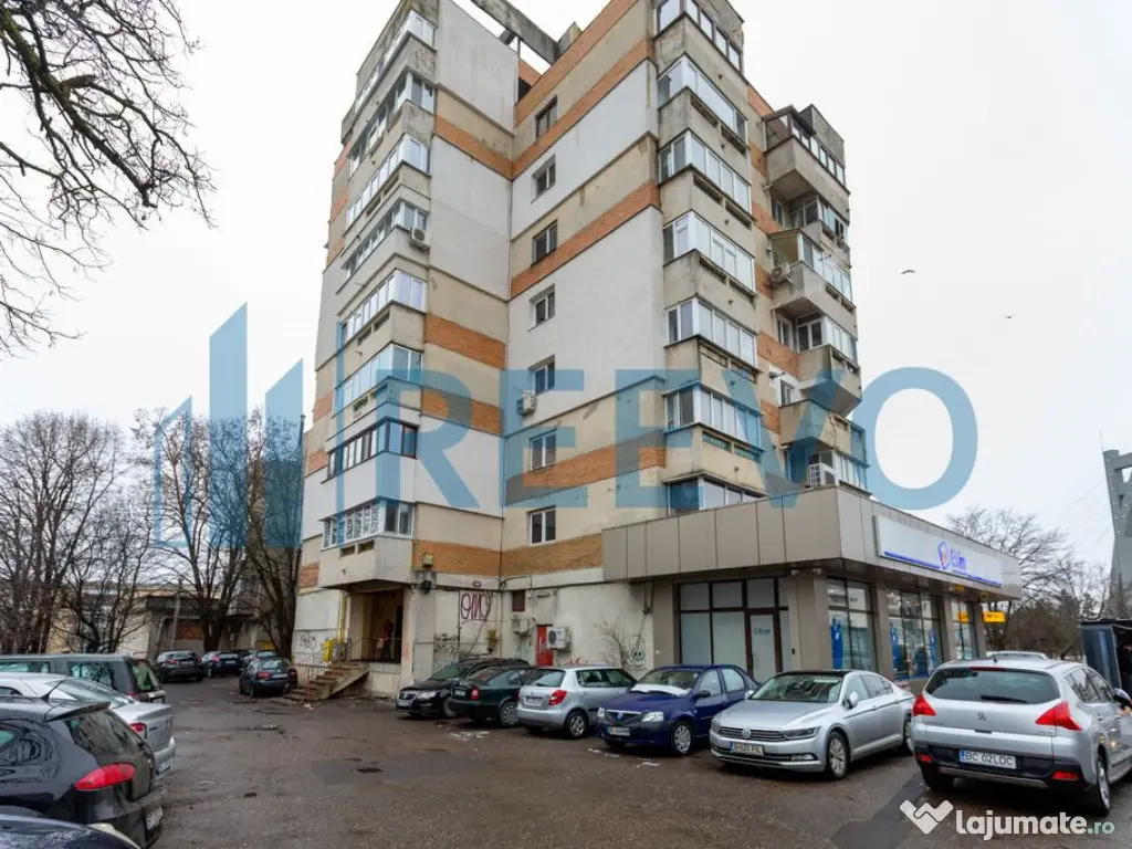 Apartament 4 camere, et. 1, str. 9 Mai, Bacău