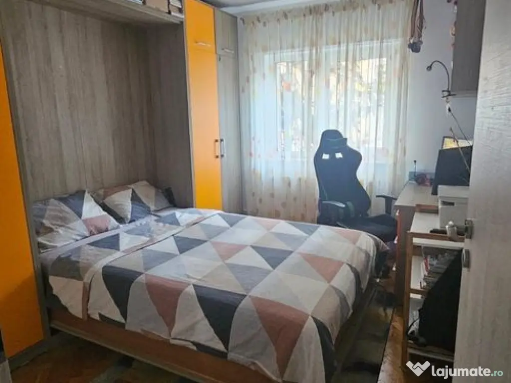 Apartament 4 camere zona Dacia