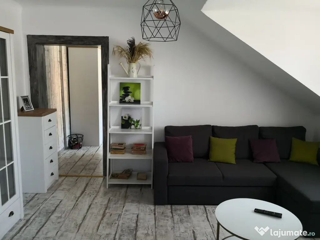 Apartament 2 camere Centrul istoric,85000 Euro 