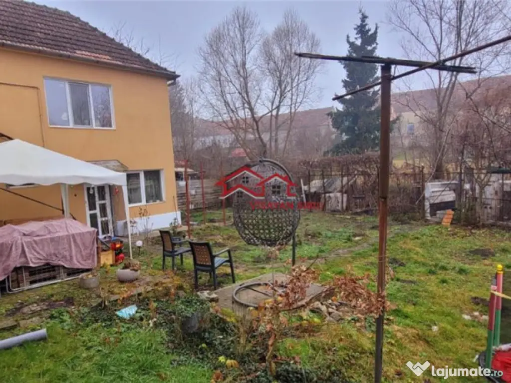 Apartament spatios la casa cu gradina,Cisnadie,comision 0 