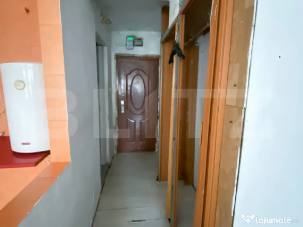 Garsoniera de vanzare, 25 mp, zona Lapus