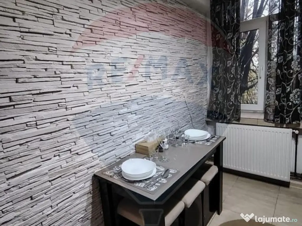 Apartament cu 2 camere de închiriat în zona Ultracentral 