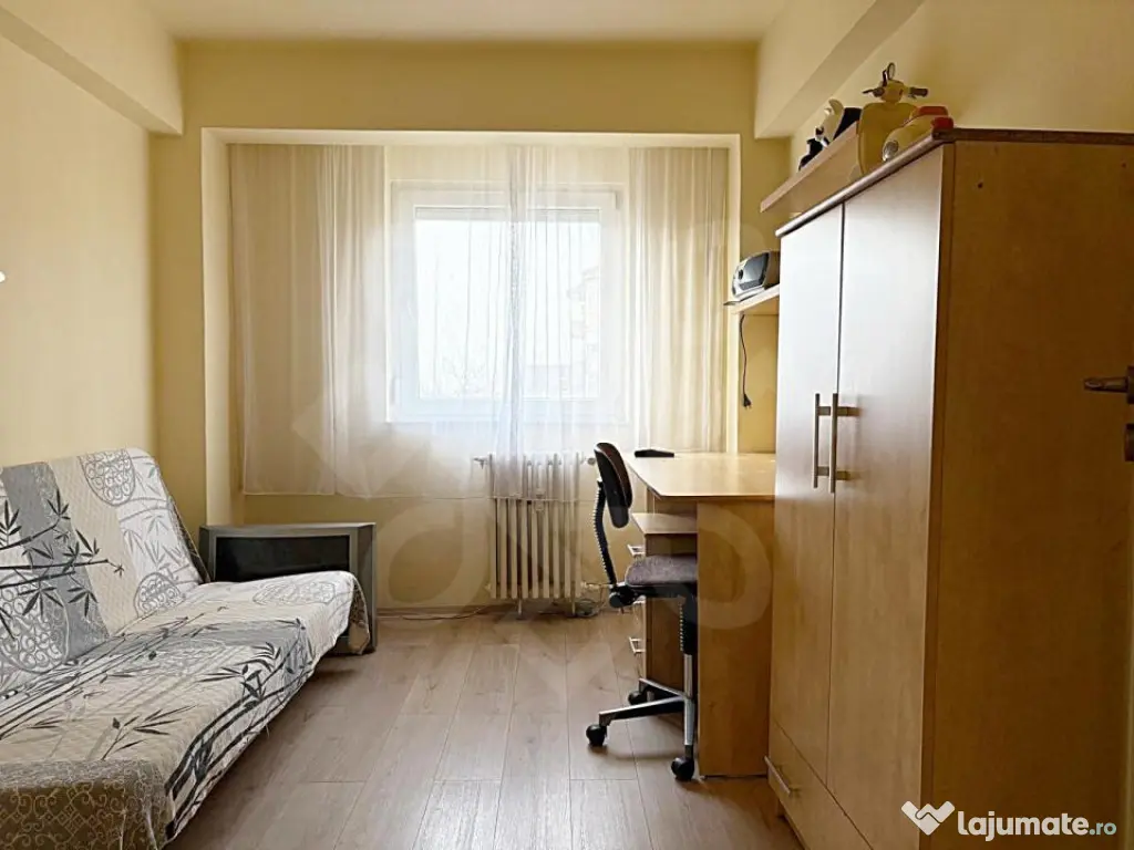 Apartament cu 3 camere de inchiriat pe Calea Aradului, Orade