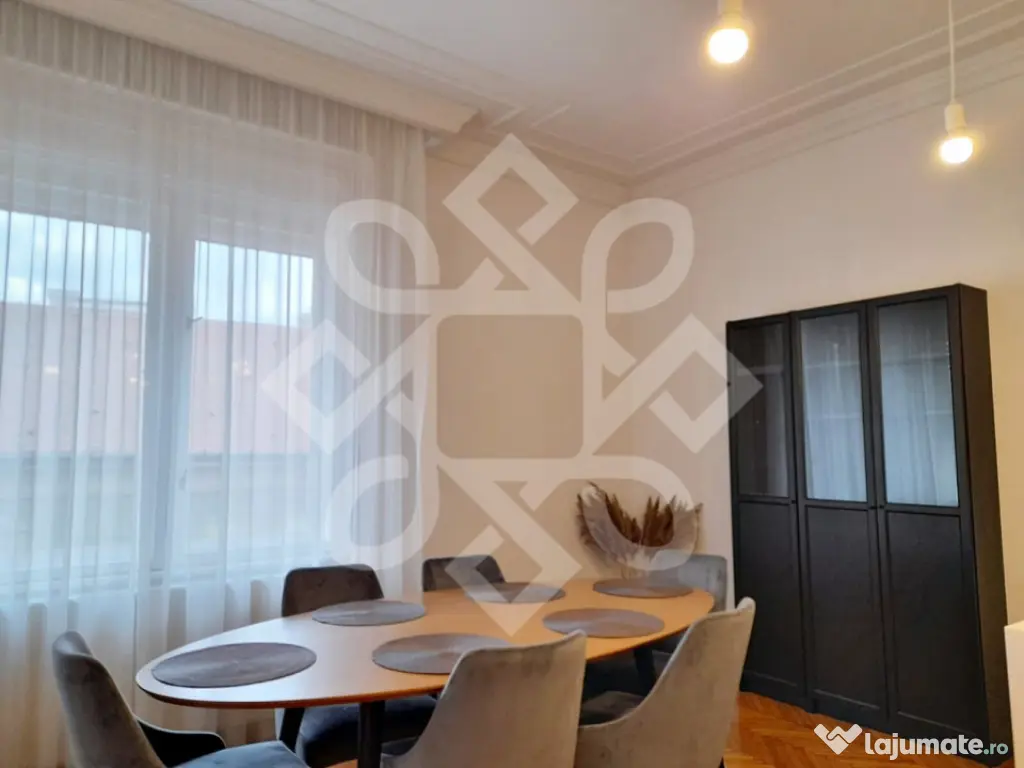 Apartament ultracentral de vanzare, zona Teatrului Oradea 