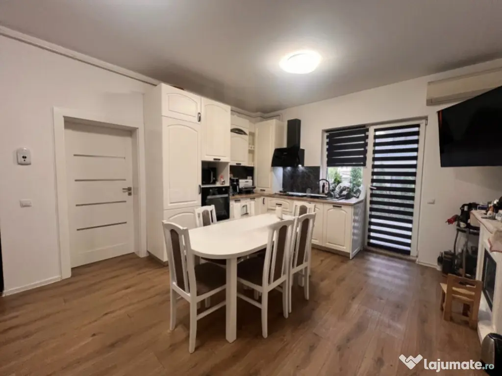 Apartament 3 camere, 53 mp, zona Sasar