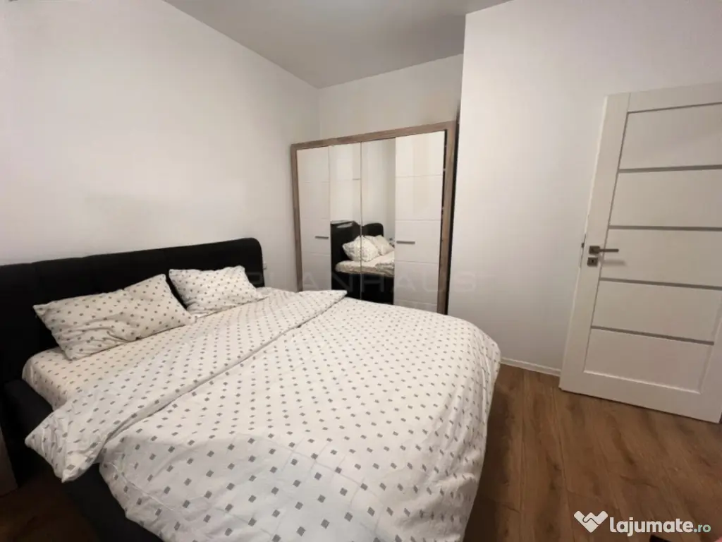 Apartament 3 camere, 53 mp, zona Sasar