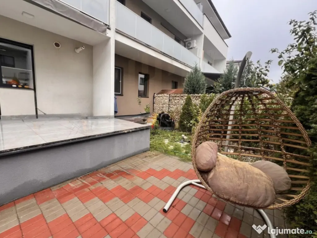 Apartament 3 camere, 53 mp, zona Sasar