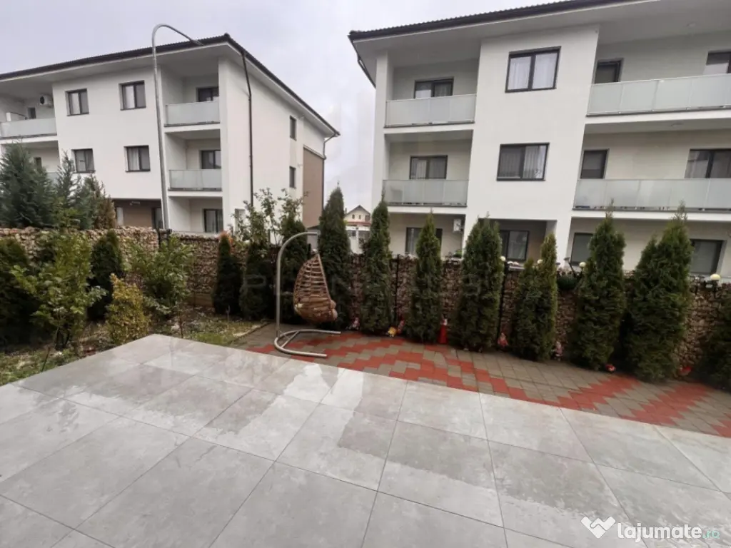 Apartament 3 camere, 53 mp, zona Sasar