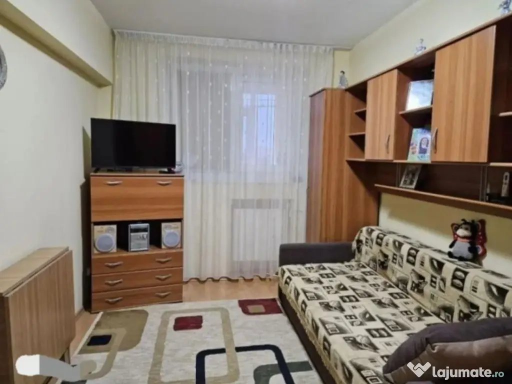 Apartament 3 camere decomandat Bdul Constantin Brancoveanu 
