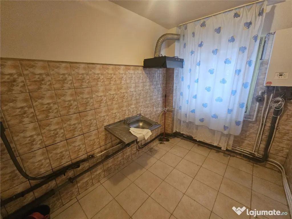 Resita, 2 Cam. Cf. 1, Et. 1, Micro 2 