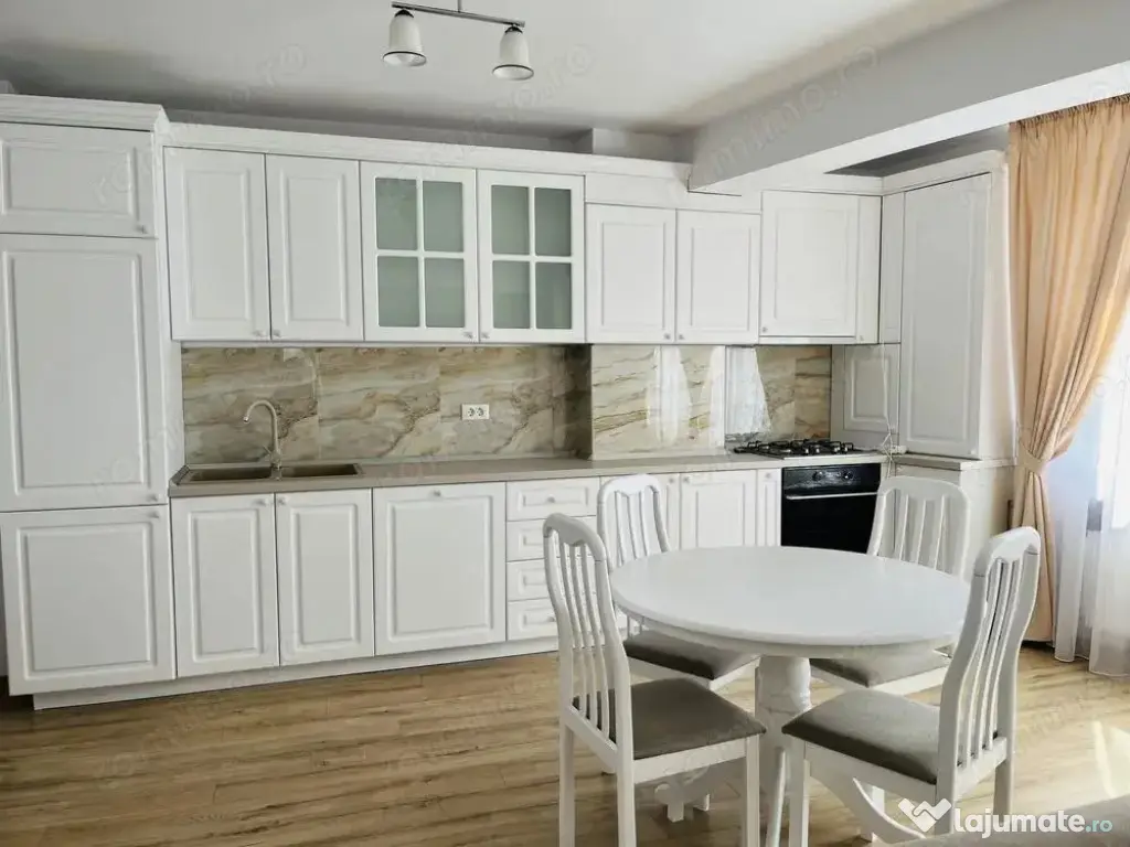 Inchiriez apartament cu 3 camere in regie