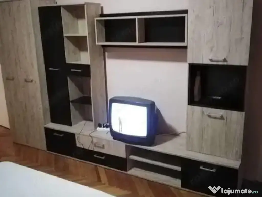 Garsoniera zona 13 Septemrbie 