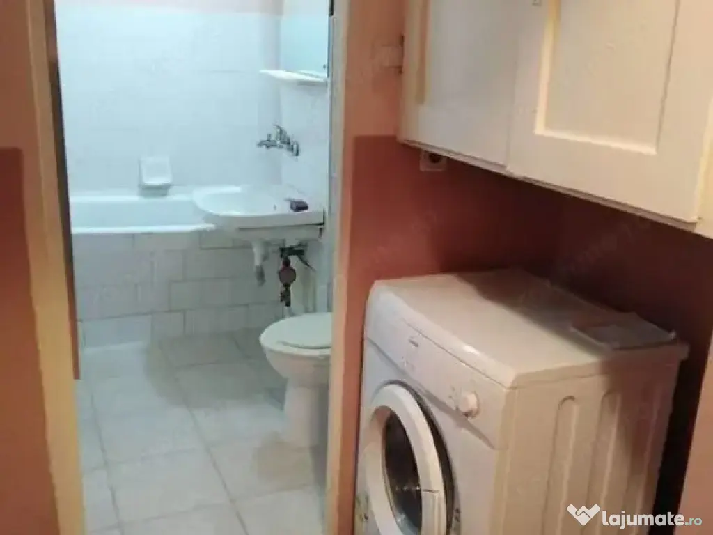 Garsoniera zona 13 Septemrbie 