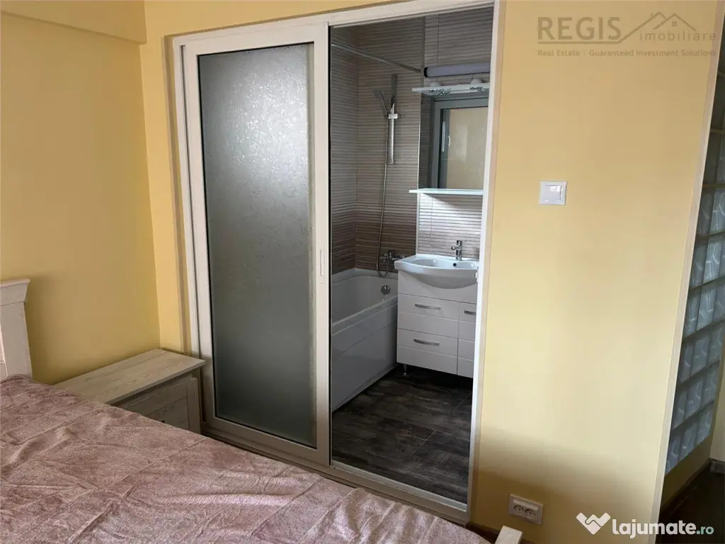 Apartament generos 3 camere Zona Centrul Civic -Brasov 