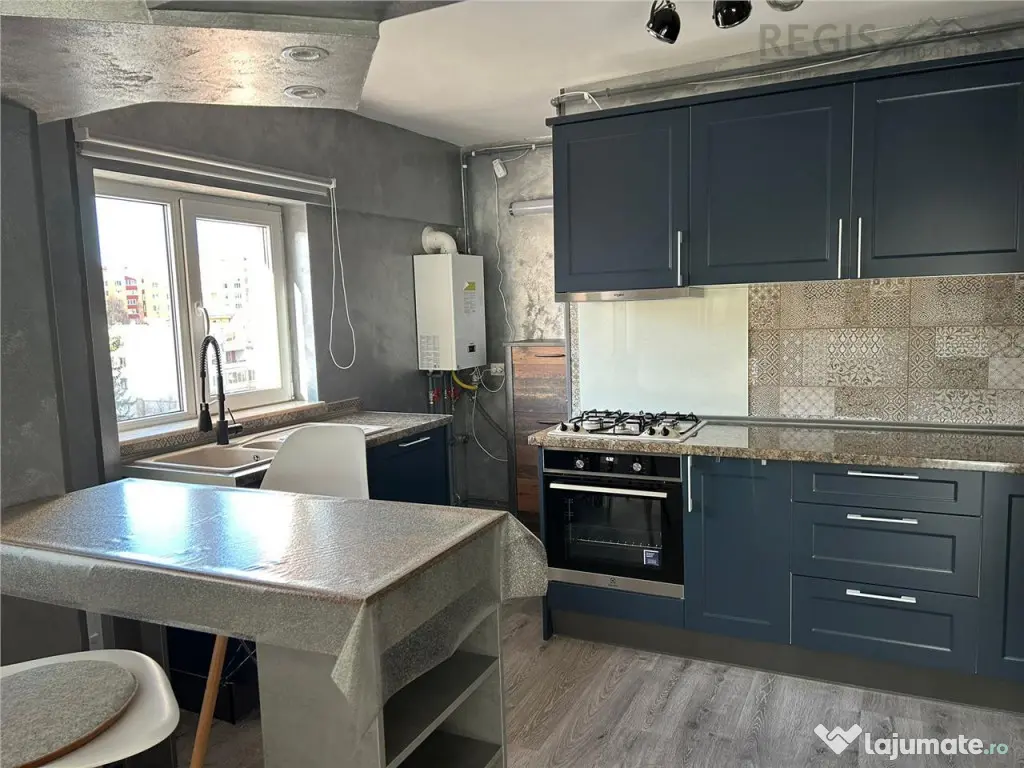 Apartament generos 3 camere Zona Centrul Civic -Brasov 