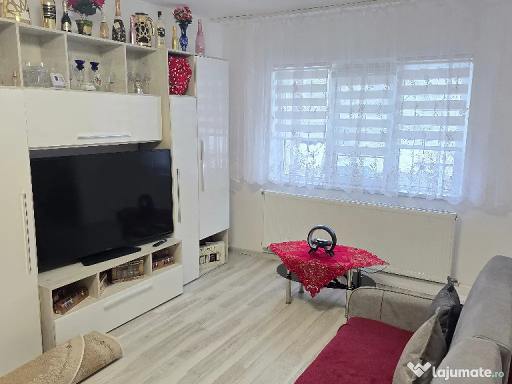 Vand garsoniera in Deva, Eminescu (Micro 15), parter inalt, mobilata