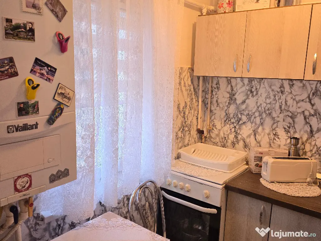 Vand garsoniera in Deva, Eminescu (Micro 15), parter inalt, mobilata