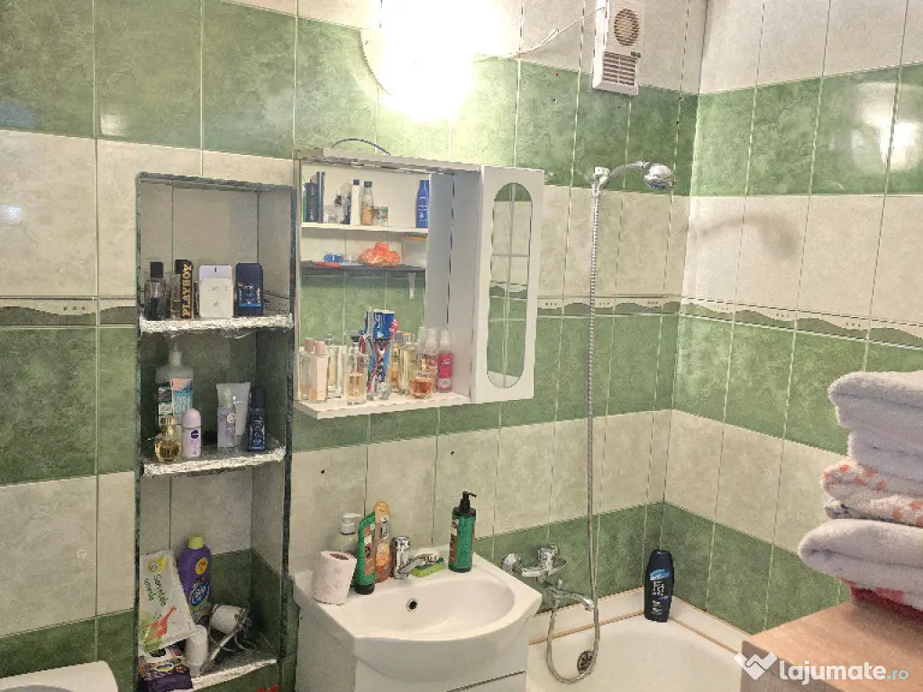 Vand garsoniera in Deva, Eminescu (Micro 15), parter inalt, mobilata