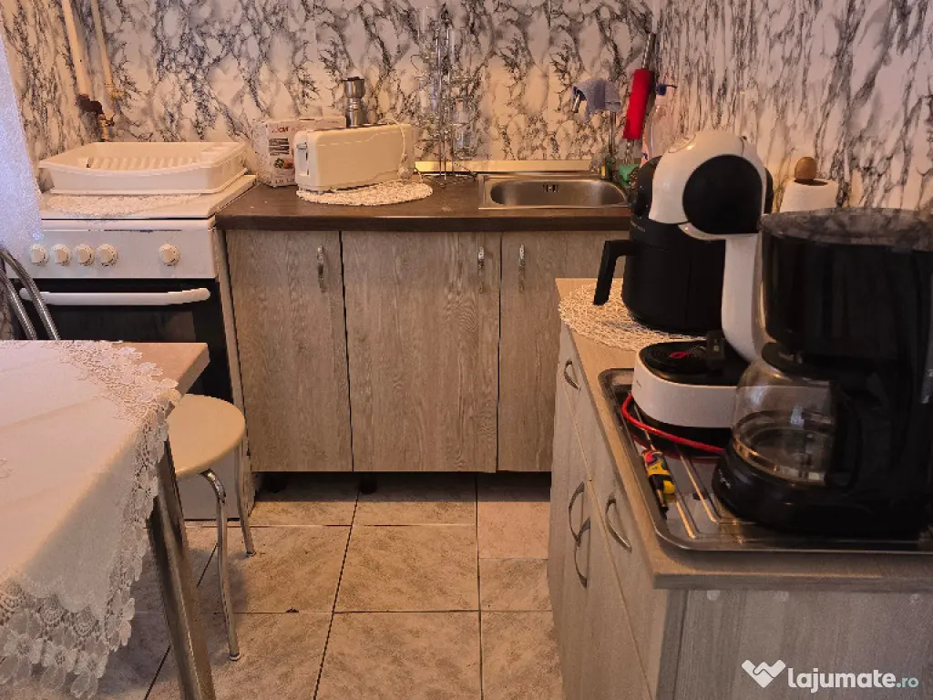 Vand garsoniera in Deva, Eminescu (Micro 15), parter inalt, mobilata