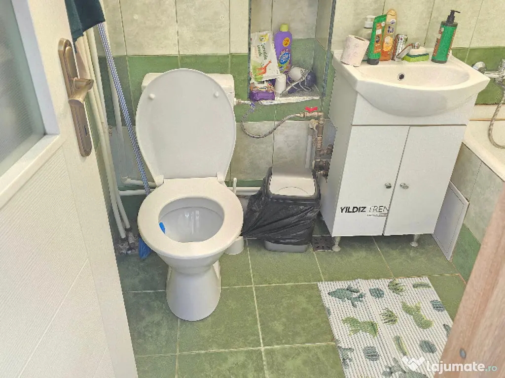 Vand garsoniera in Deva, Eminescu (Micro 15), parter inalt, mobilata