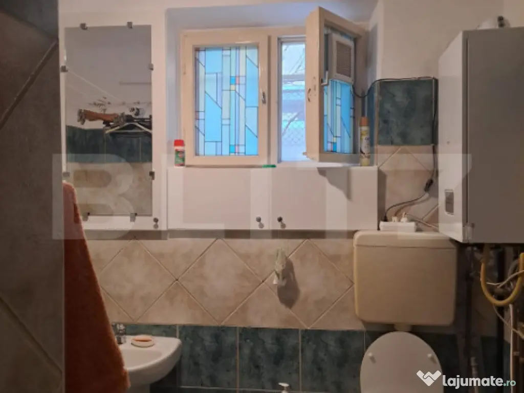 Apartament 2 camere la casă cu curte comună și parcare, G