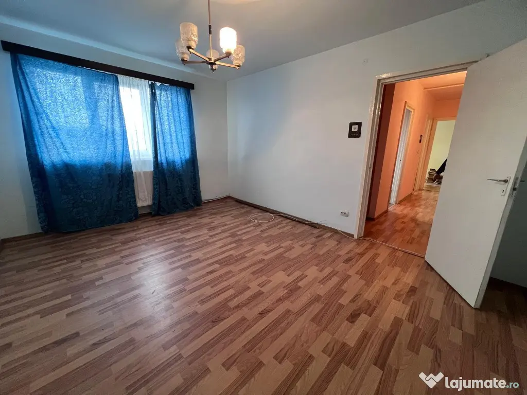 Apartament 2 camere,decomandat – Zona Nicolae Bălcescu 