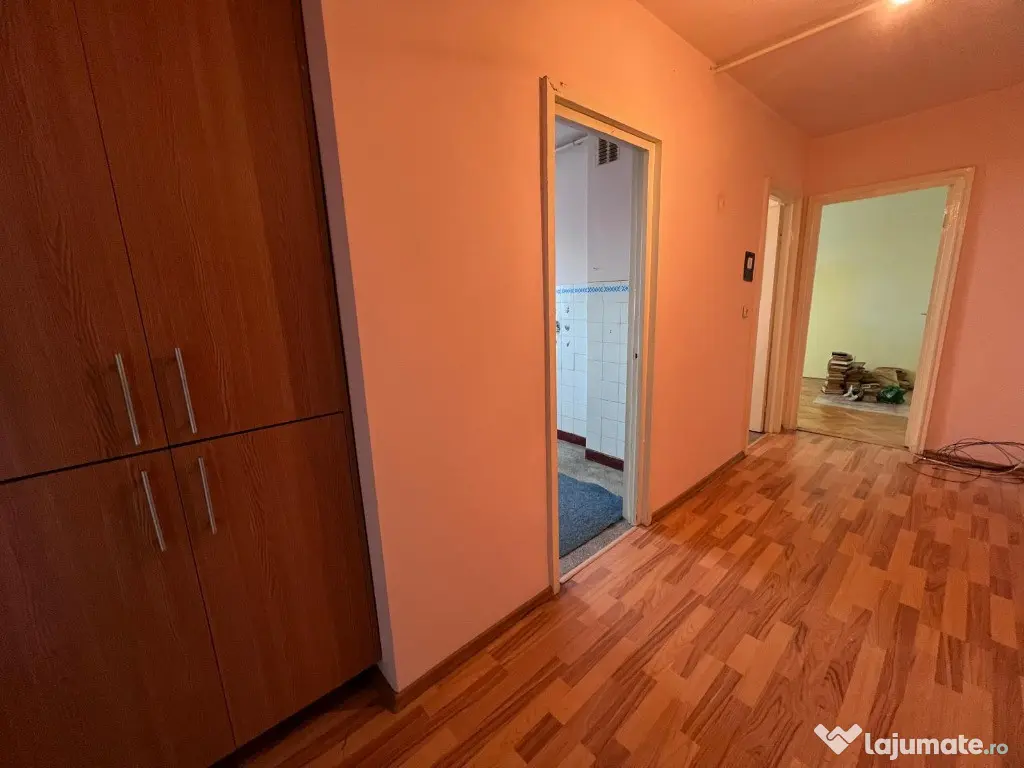 Apartament 2 camere,decomandat – Zona Nicolae Bălcescu 