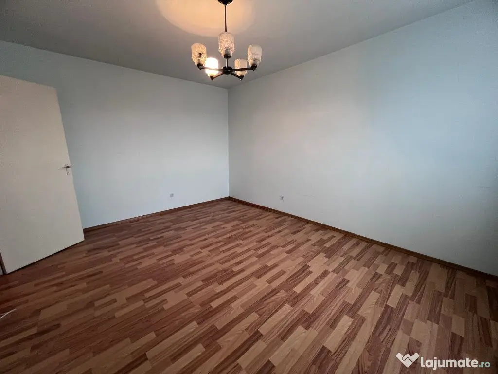 Apartament 2 camere,decomandat – Zona Nicolae Bălcescu 