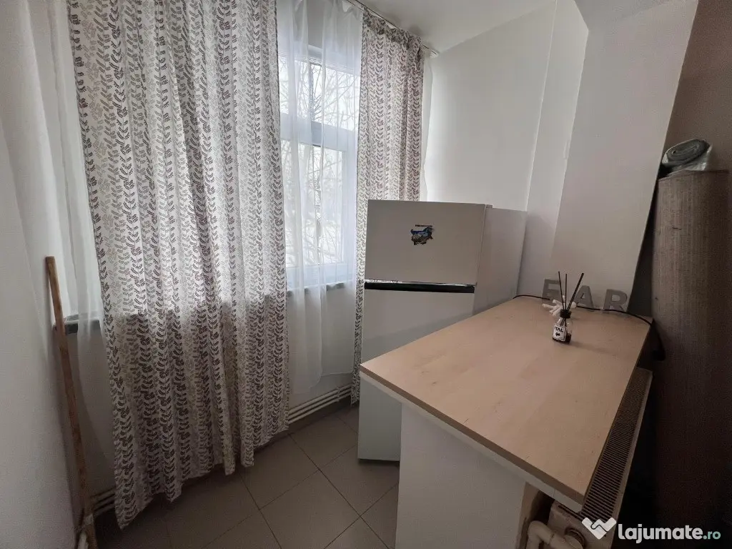 Apartament o camera,zona Zarandului 