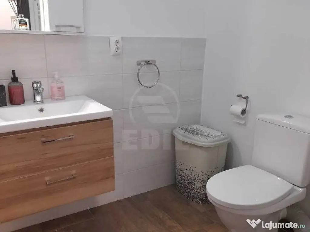 Apartament decomandat, lift și parcare, acces rapid spre Cluj 