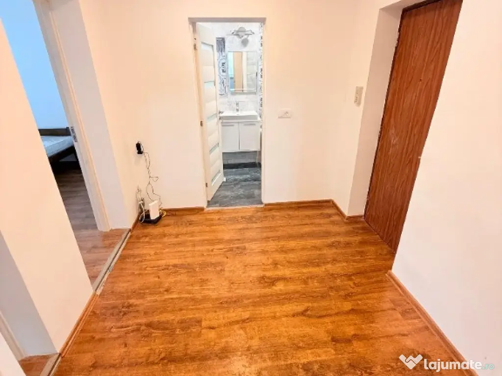 Apartament cu 2 camere, decomandat - zona Racadau 