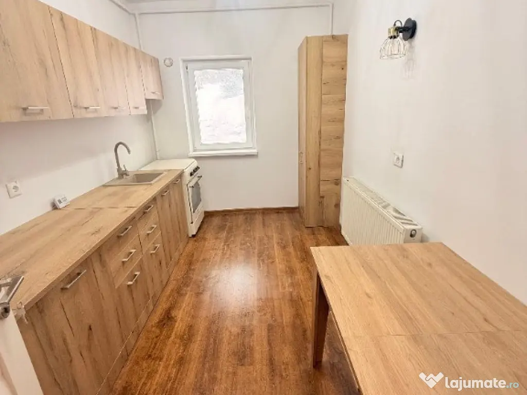 Apartament cu 2 camere, decomandat - zona Racadau 