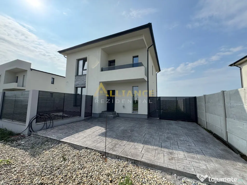 Casa de | Teren 350 mp | 4 camere | Dormitor cu baie propri