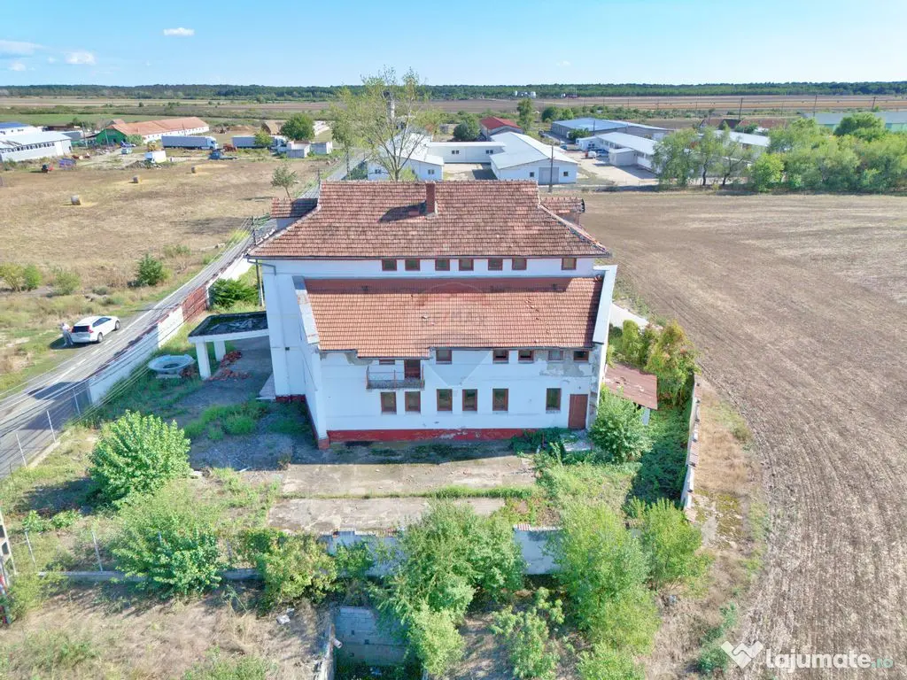 De vânzare pensiunea „Casa Albă”, orașul Pecica, j... 