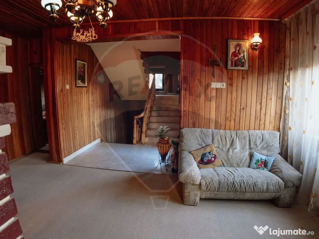 Casă / Vilă în zona Gura Humorului 