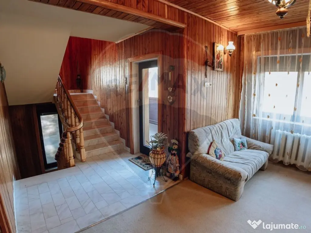 Casă / Vilă în zona Gura Humorului 