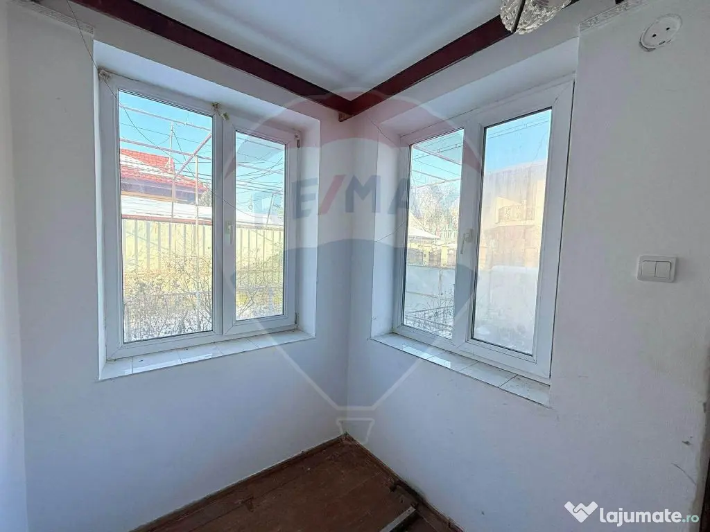 Casă de vanzare cu curte | 4 camere | Zona Gorjului | Te... 