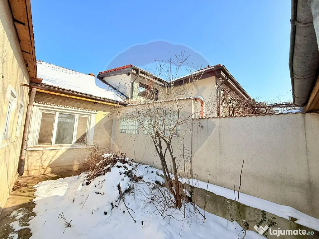 Casă de vanzare cu curte | 4 camere | Zona Gorjului | Te... 
