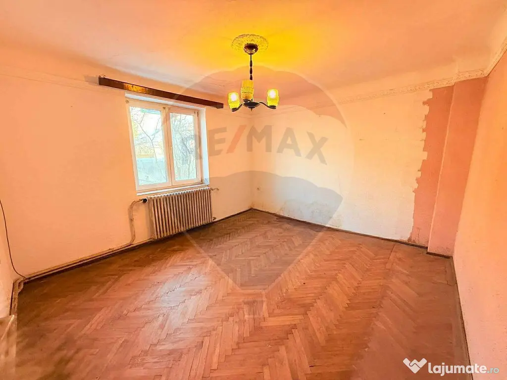 Casă de vanzare cu curte | 4 camere | Zona Gorjului | Te... 