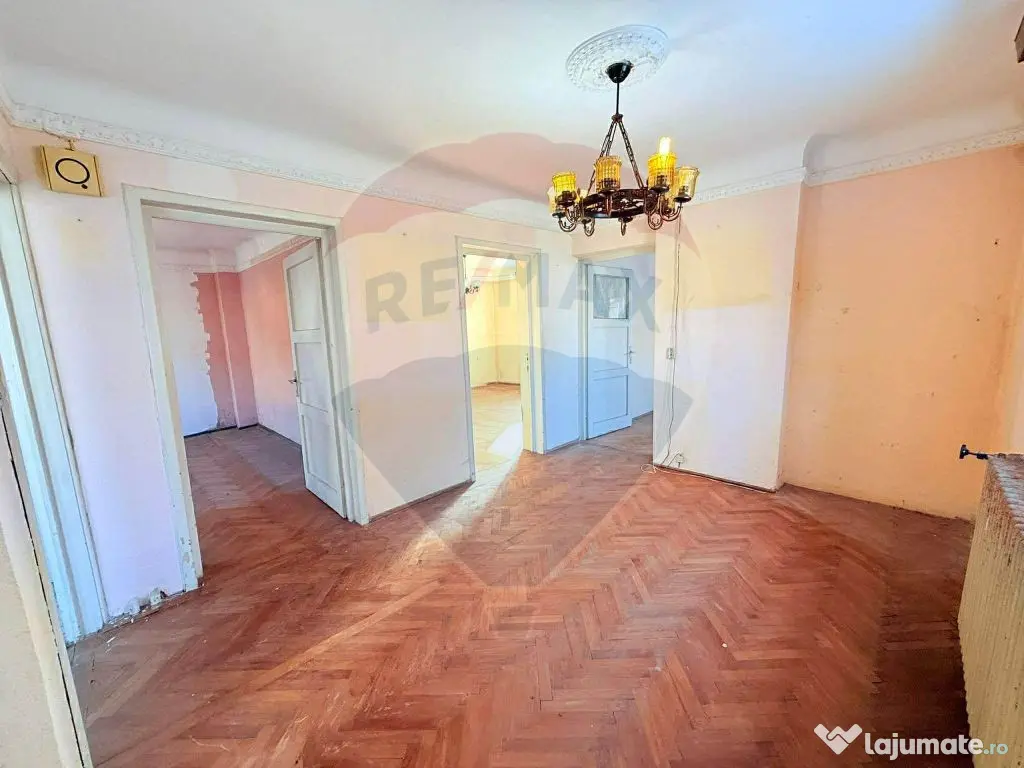 Casă de vanzare cu curte | 4 camere | Zona Gorjului | Te... 