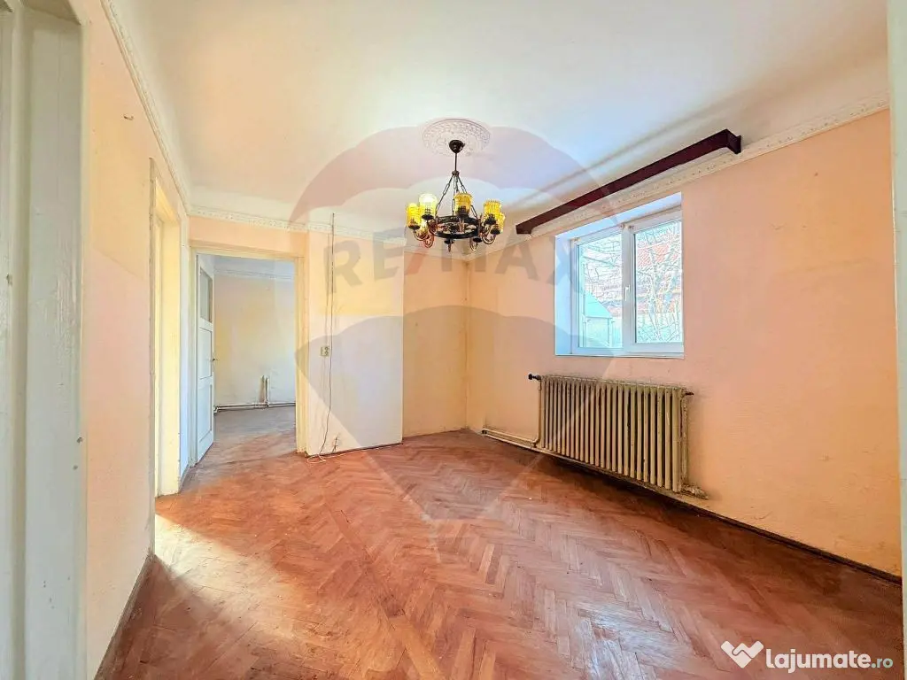 Casă de vanzare cu curte | 4 camere | Zona Gorjului | Te... 