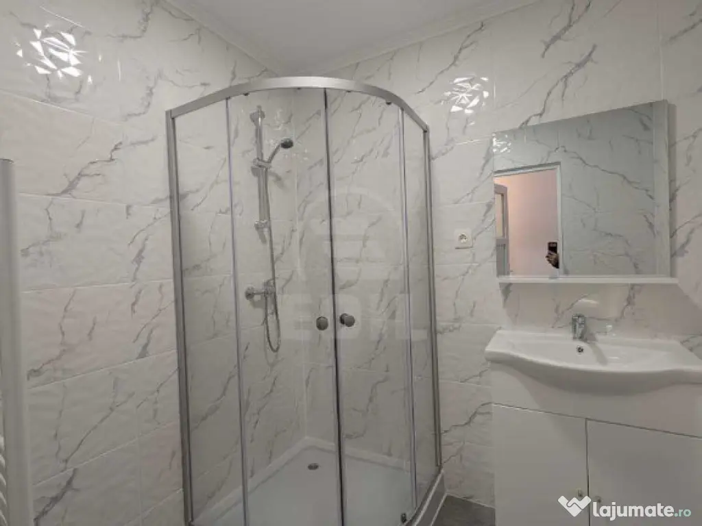 COMISION 0% Mansarda de 4 camere, zona centrala, Floresti!!! 