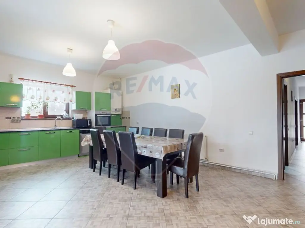 Casă de vacanță/Pensiune | Bran | 728 mp curte