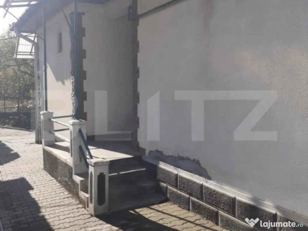 Casa cu 3 camere, 142 mp, 353 mp teren, front 16, Câmpia Tu