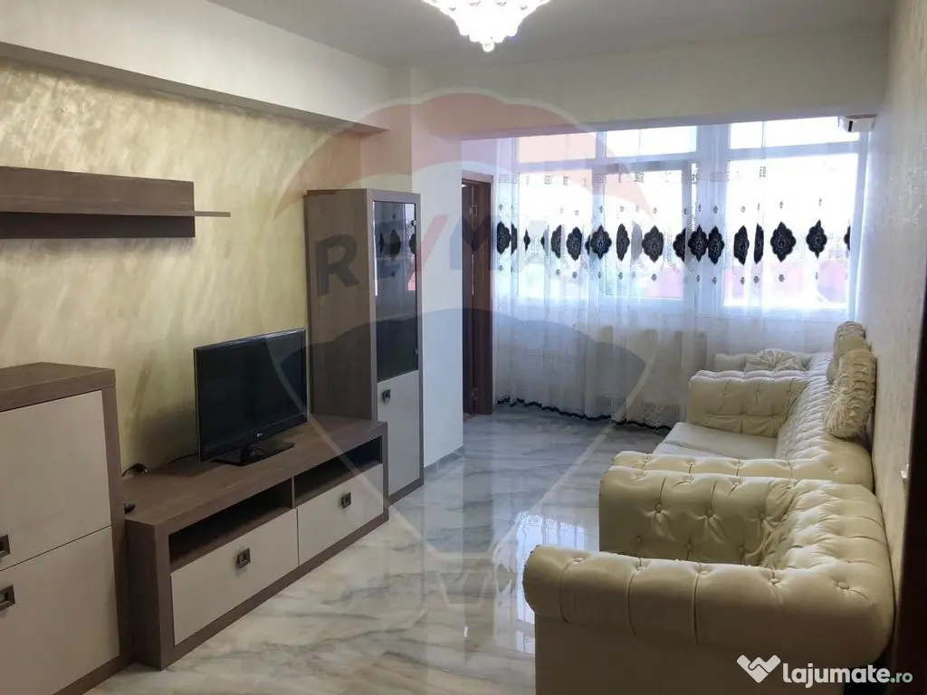 Apartament cu 3 camere de închiriat în zona Nufărul 