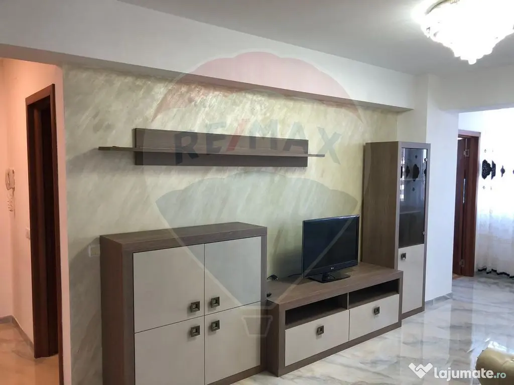 Apartament cu 3 camere de închiriat în zona Nufărul 