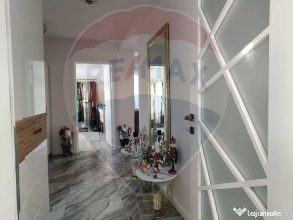 Casă / Vilă cu 5 camere - la 2 minute de Complex Cosmop... 