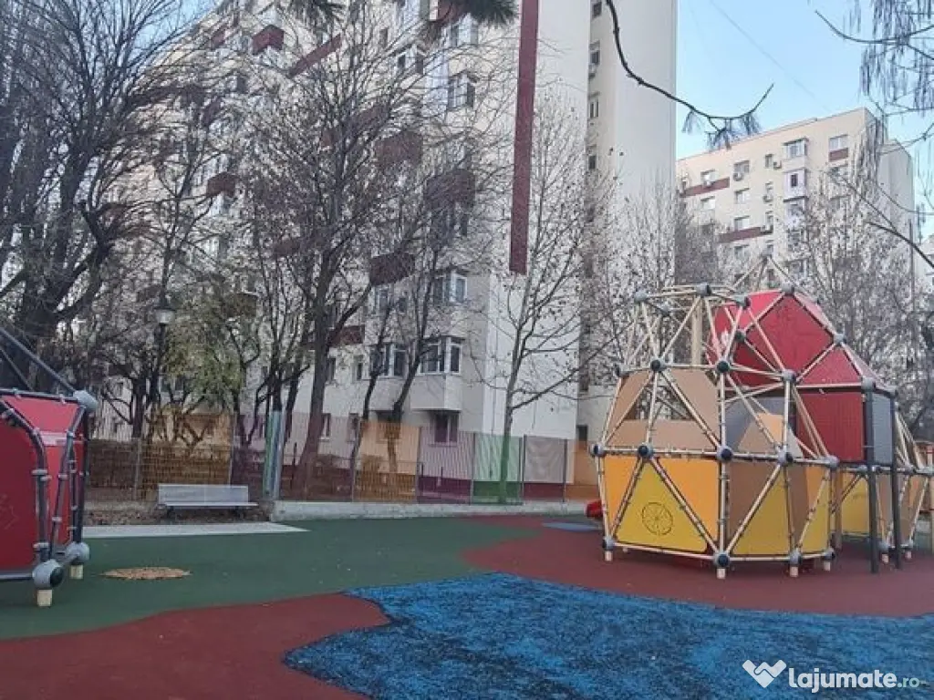 Apartament 2 camere decomandat 