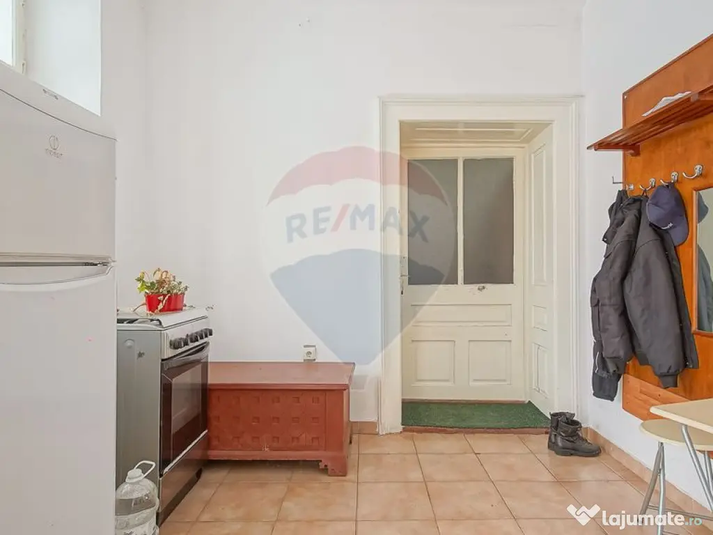 Casă de vânzare în centrul localității Prejmer, tere... 